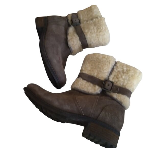 UGG Shoes - UGG Australia Blayre II Women's Size 9.5 Sherpa Lined Side Zip Buckle Boot
